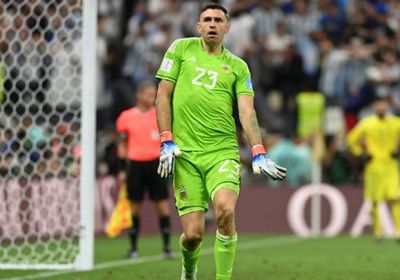 إنزاجي: مارتينيز لن يلحق على الأرجح بمباراة الإياب