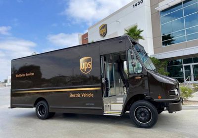 "يونايتد سيرفيس" تتفوق على التوقعات وتخطط لتسريح 20 ألف موظف