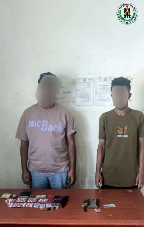 القبض على متهمين بحيازة المخدرات في خورمكسر