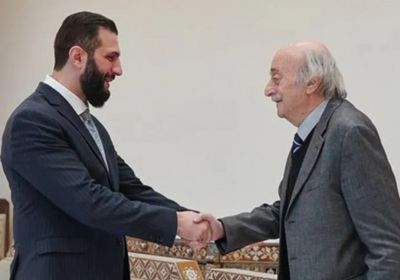 جنبلاط يلتقي الرئيس السوري في قصر الشعب