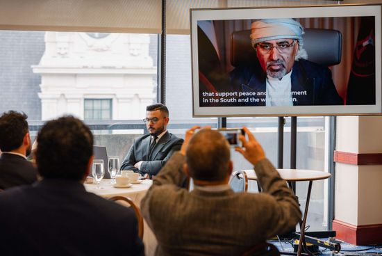 الرئيس الزُبيدي يطلق مهام بعثة "الانتقالي" في واشنطن