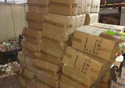 إحباط تهريب منتجات غذائية منتهية الصلاحية شمال عدن
