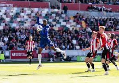 برنتفورد يعزز آماله الأوروبية بفوز صعب على مانشستر يونايتد