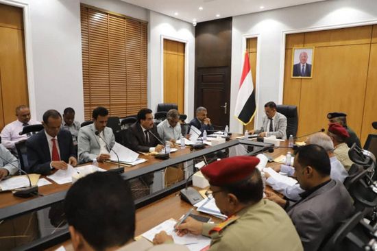 تنفيذي حضرموت يناشد "الرئاسي" معالجة أزمة الكهرباء