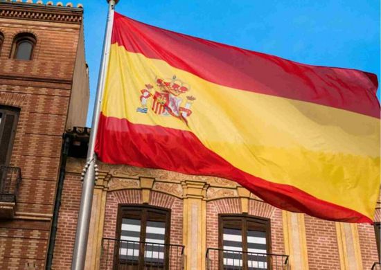 نائبة رئيس الوزراء الإسباني تدعو لتأميم شركة الكهرباء