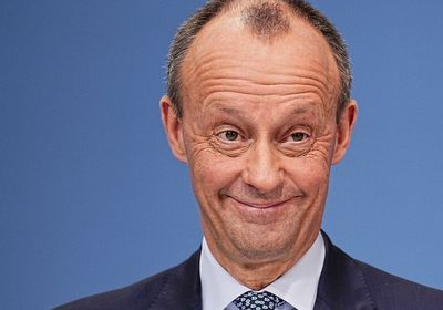 ميرتس يطالب ترامب بعدم التدخل في شؤون ألمانيا الداخلية