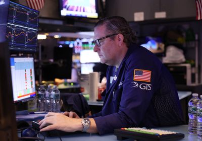    داو جونز ينخفض 0.95%