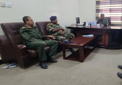 مدير أمن ساحل حضرموت يتفقد إدارة البحث الجنائي