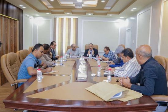 وزير النقل يستعرض مخطط إنشاء مطار عدن المستقبلي