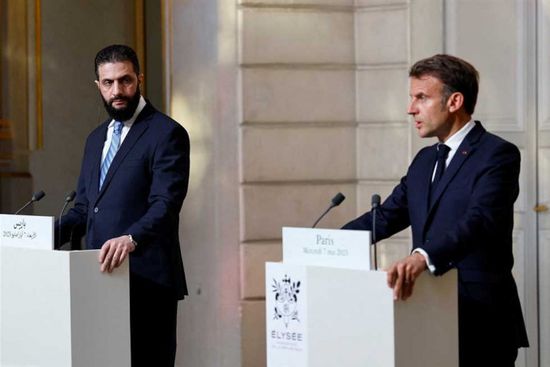 ماكرون يطالب الشرع بحماية جميع السوريين