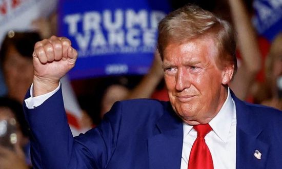    ترامب يكشف عن توقيع اتفاق تجاري ضخم