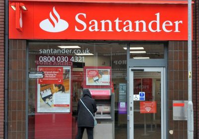 سانتاندير يبيع جزءًا من أعماله في بولندا بـ 6.8 مليار يورو