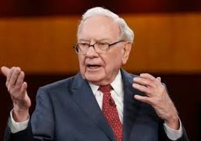 "بافت" يشيد بـ "كوك" ودوره المحوري في أداء "بيركشاير"