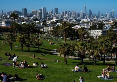 كاليفورنيا تحذر من تراجع إيرادات السياحة لانخفاض السفر