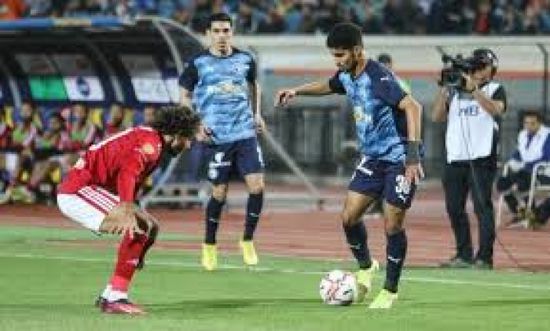 البنك الأهلي يقسو على بيراميدز ويهدي صدارة الدوري للأهلي