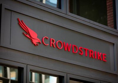 "كراود سترايك" تخطط لتسريح 500 موظفًا لرفع الإيرادات