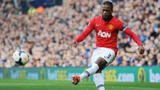 مانشستر يونايتد يتلقى ضربة قوية بخسارة محتملة لمدافعه يورو