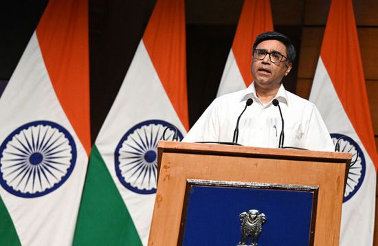 الهند تتهم باكستان بانتهاك وقف إطلاق النار