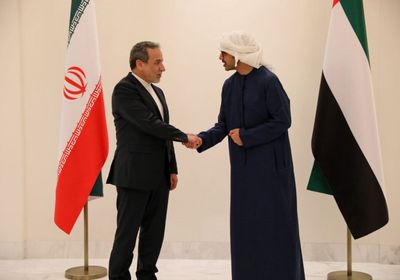 وزير الخارجية الإماراتي يلتقي نظيره الإيراني بأبو ظبي