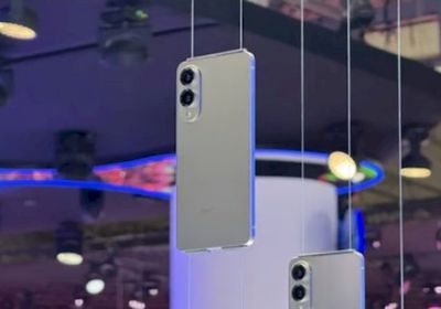 سامسونغ تطرح أنحف هاتف معزز بالذكاء الاصطناعي