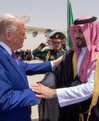 استقبال حافل لترامب في القصر الملكي السعودي قبيل بدء محادثات مع ولي العهد