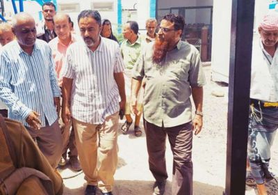 انتقالي أبين يطلع على احتياجات المستشفى الريفي في زنجبار وطاقمه