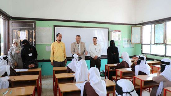 بن حريز يتفقد سير امتحانات طلاب الثانوية العامة بعدن