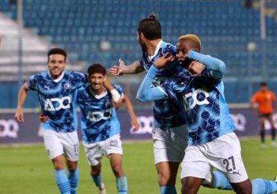 بيراميدز يقبل هدية حارس الزمالك