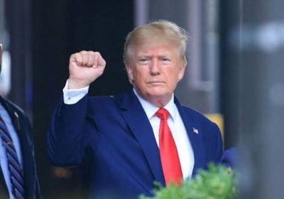 ترامب يلتقي الشرع في الرياض غداة التعهد برفع العقوبات عن سوريا 