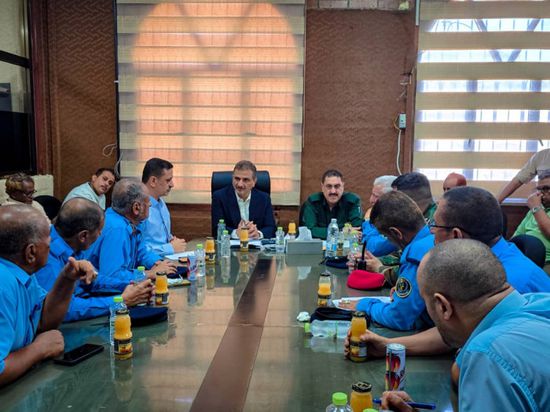 لملس يبحث التسهيلات لتنشيط ميناء الحاويات في المنطقة الحرة