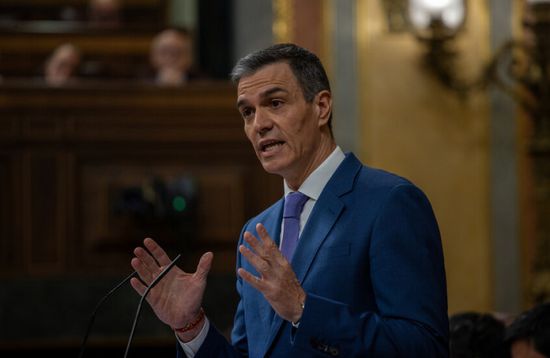 زعيم المعارضة الإسبانية يطالب رئيس الوزراء بالاستقالة فوراً