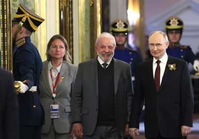 رئيس البرازيل يحث نظيره الروسي للتفاوض مع زيلينسكي