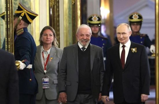 رئيس البرازيل يحث نظيره الروسي للتفاوض مع زيلينسكي