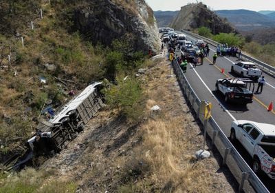 مصرع 21 شخصًا في حادث مروري مروع بالمكسيك