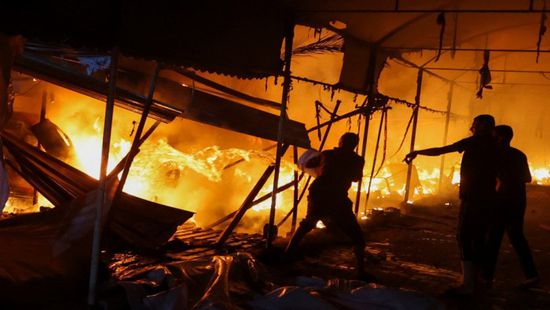 قتلى وجرحى في قصف خيام النازحين بالمواصي