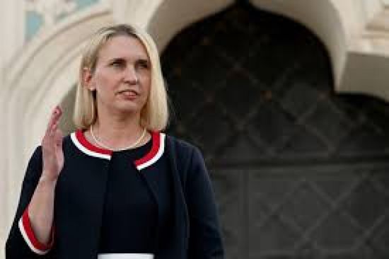 سفيرة أمريكا السابقة بكييف: تنحيت بسبب سياسة ترامب الخارجية