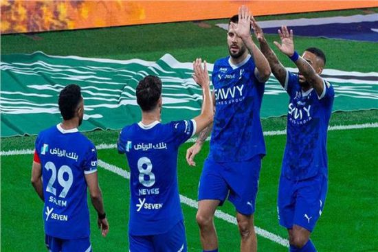 الهلال يحقق فوزًا مثيرًا على الفتح في الدوري السعودي