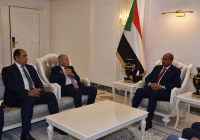 أبو الغيط يلتقى نائب رئيس مجلس السيادة السودانى في بغداد