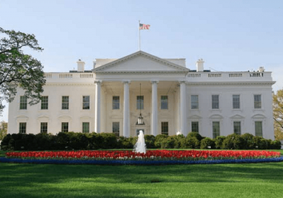 البيت الأبيض: قرار "موديز" بخفض التصنيف "سياسي"