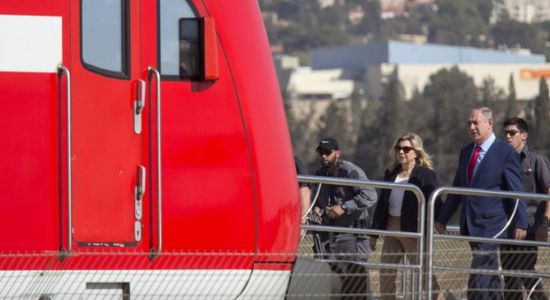 بسبب حرائق الغابات.. توقف حركة القطارات في إسرائيل