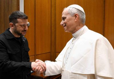 زيلينسكي يشكر البابا ليو لاقتراحه إجراء محادثات مع روسيا