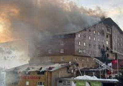 بدء محاكمة جزائري بتهمة اشعال حريق في منتجع للتزلج