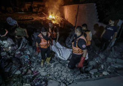 مقتل 8 فلسطينيين في قصف منزل شرق دير البلح