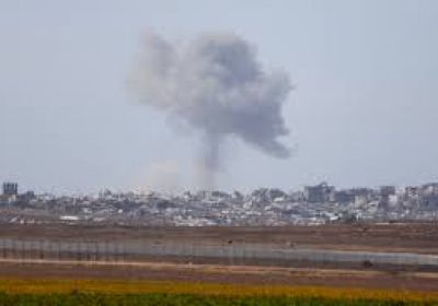 غارات تقتل العشرات في غزة مع تزايد الانتقادات لإسرائيل