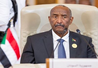 البرهان يتلقى دعوة من بوتين للمشاركة بالقمة الروسية العربية