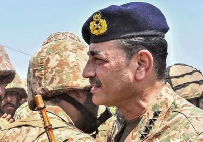 بعد اشتباكات الهند.. باكستان تقرر ترقية قائد الجيش إلى مارشال