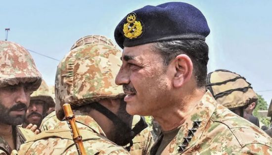 بعد اشتباكات الهند.. باكستان تقرر ترقية قائد الجيش إلى مارشال