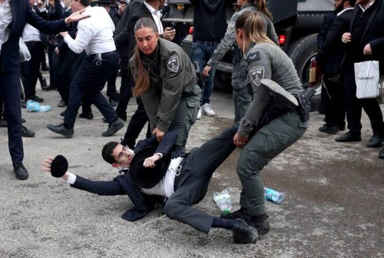 مسؤول إسرائيلي: الحريديم يتمردون على أوامر جيش الاحتلال