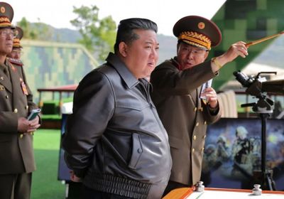 زعيم كوريا الشمالية غاضب لفشل إطلاق مدمرة حربية