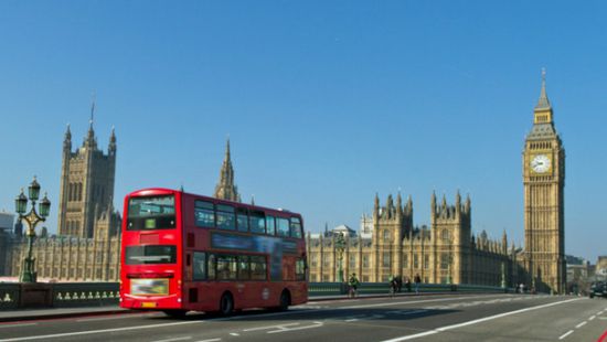 لندن تندد بعمل فظيع معاد للسامية في هجوم واشنطن